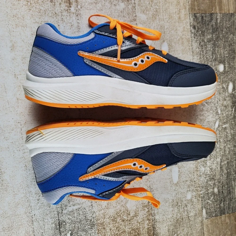 Saucony Cohesion Kids Shoes Sz 4 M Athletic Navy Peel Blue Leather Sneakers